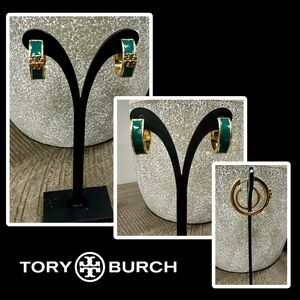 NWT TORY BURCH KIRA ENAMEL HOOP EARRINGS in MANOR GREEN
